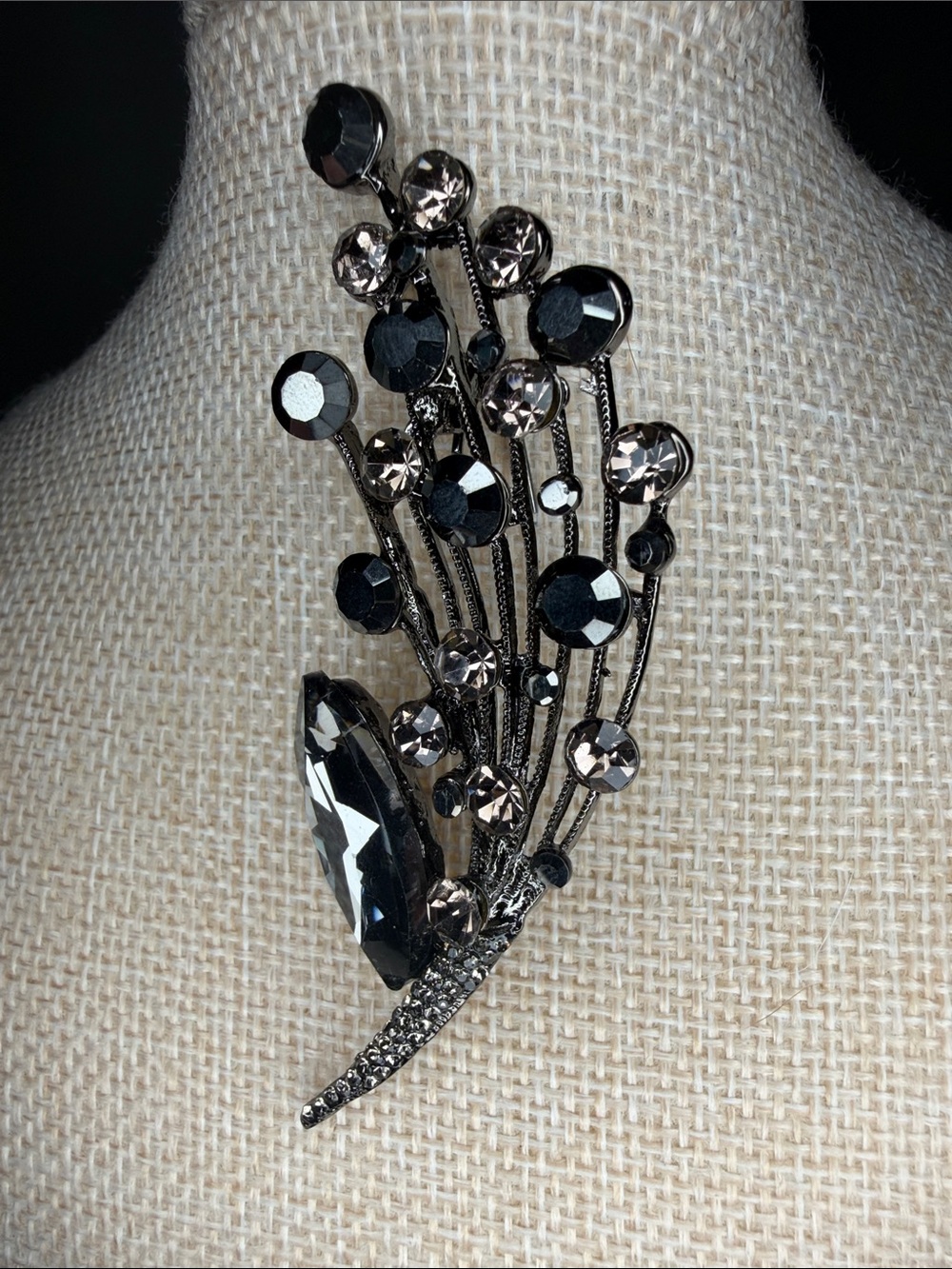 Elegant Black Crystal Floral Spray Brooch - Women's Jewelry
